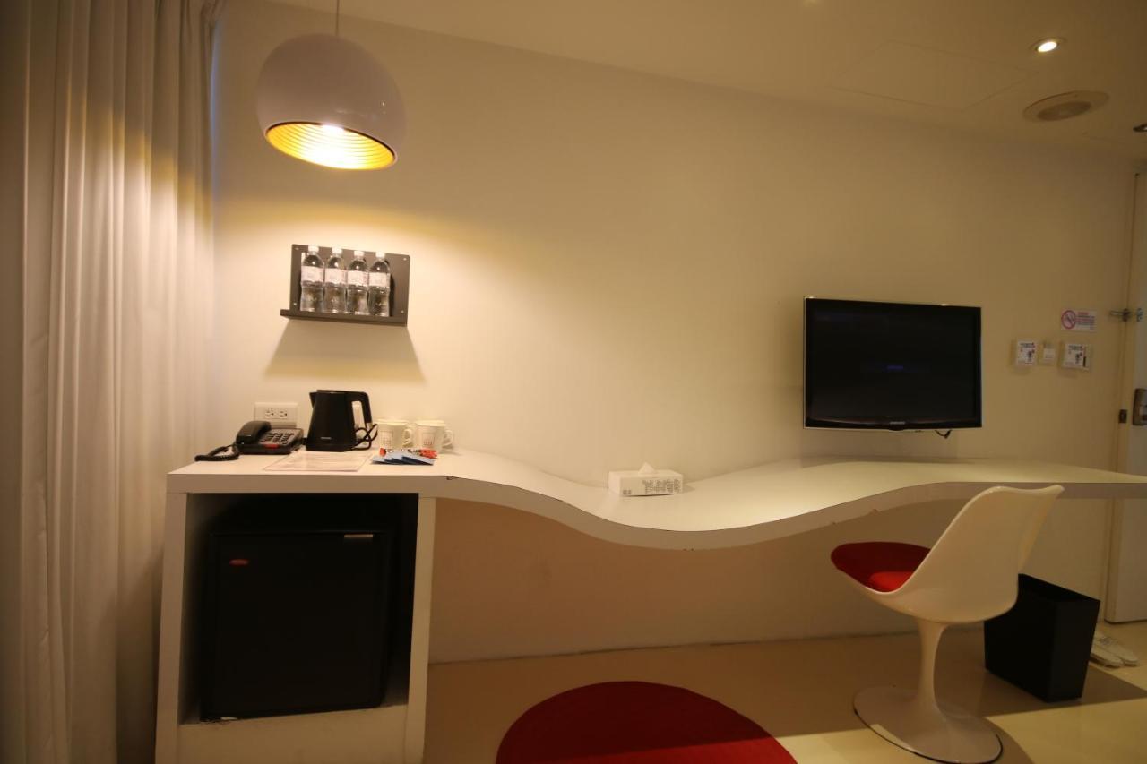 Hotel Papa Whale-Kaohsiung Formosa Boulevard Экстерьер фото
