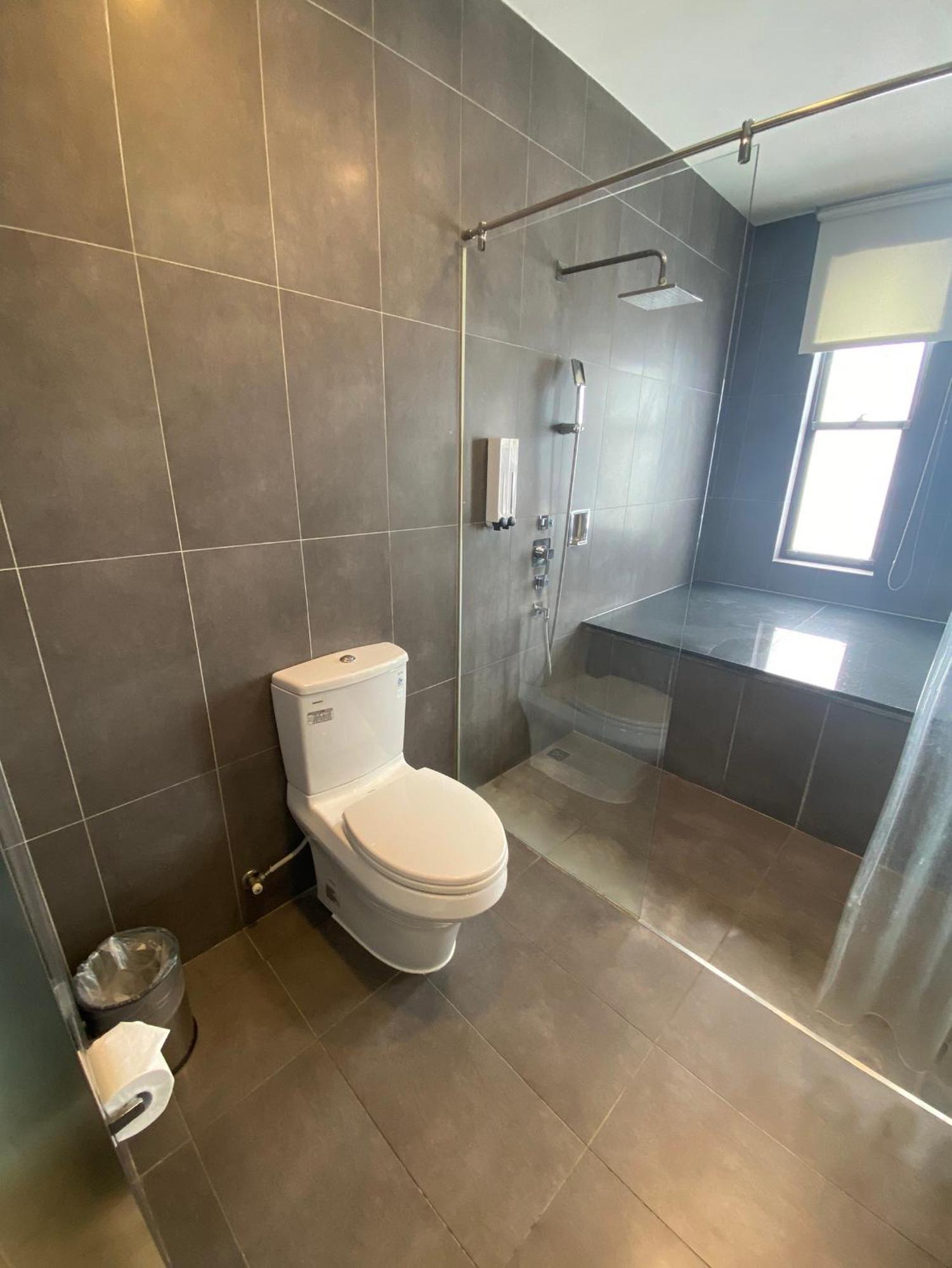Hotel Papa Whale-Kaohsiung Formosa Boulevard Экстерьер фото
